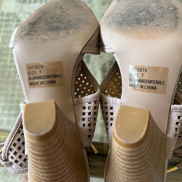 Charlotte Russe Women's Beige Wedges - Picture 4 of 10